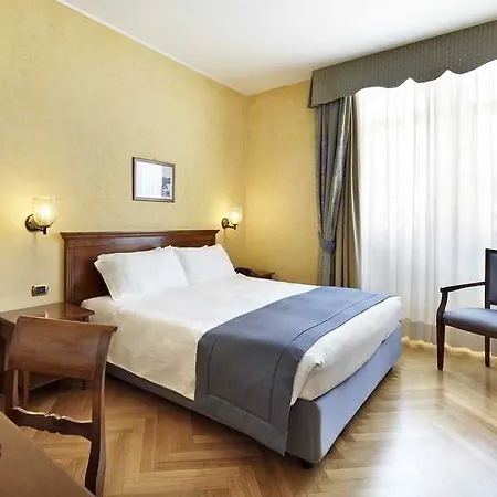 Готель Continentale 4*