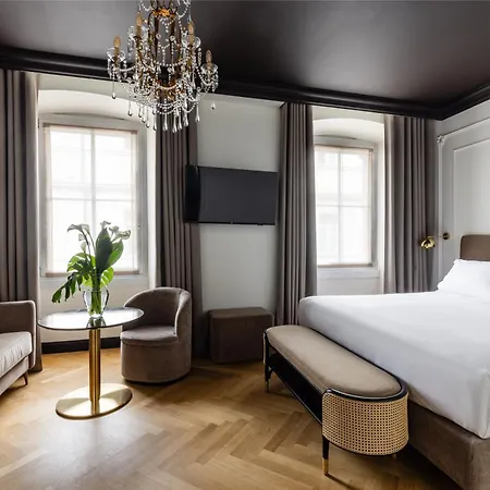 Готель Continentale 4*