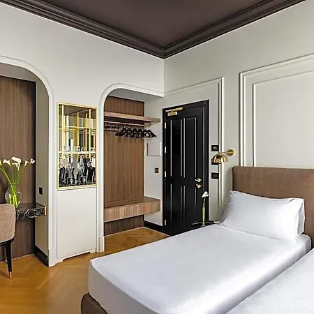 Ξενοδοχείο Continentale 4*
