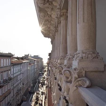 Continentale Hotel 4*