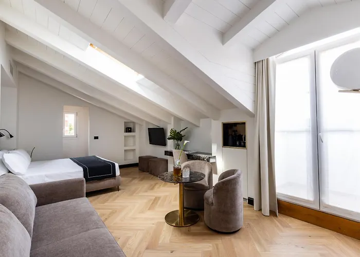 Готель Continentale Трієст